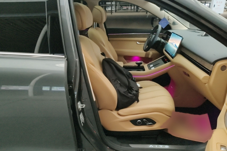 鸿蒙智行 问界M7 2022款 1.5T 四驱豪华版局部细节41