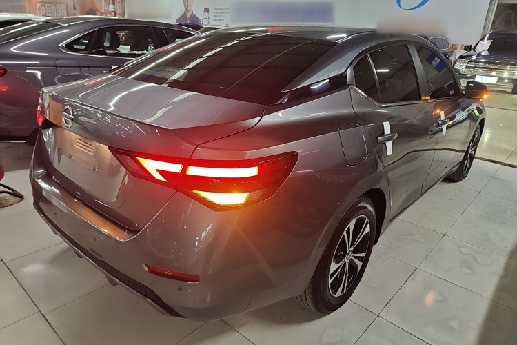 日产 轩逸 2022款 1.6L XL CVT悦享版车身外观7