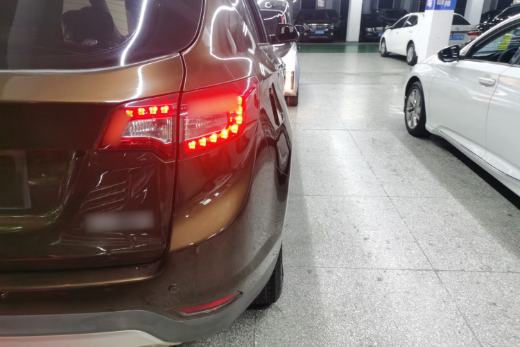 陆风X5 2015款 1.5T CVT创领版车身外观6002