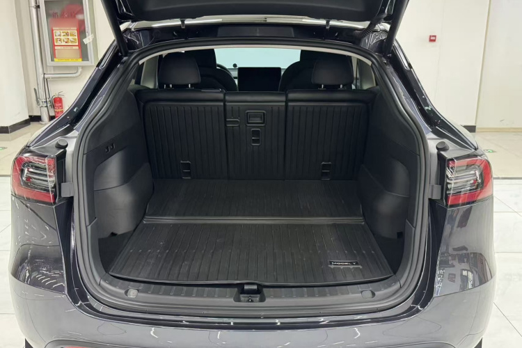 特斯拉 Model Y 2024款 后轮驱动版局部细节23