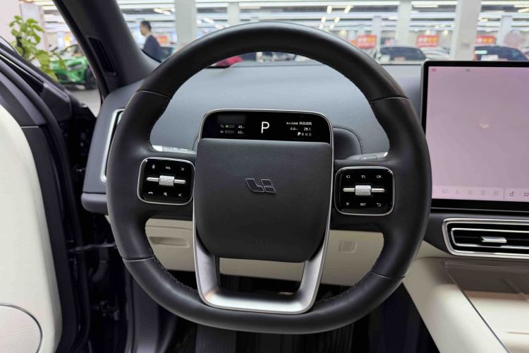 理想汽车 理想L8 2023款 Pro中控内饰7007