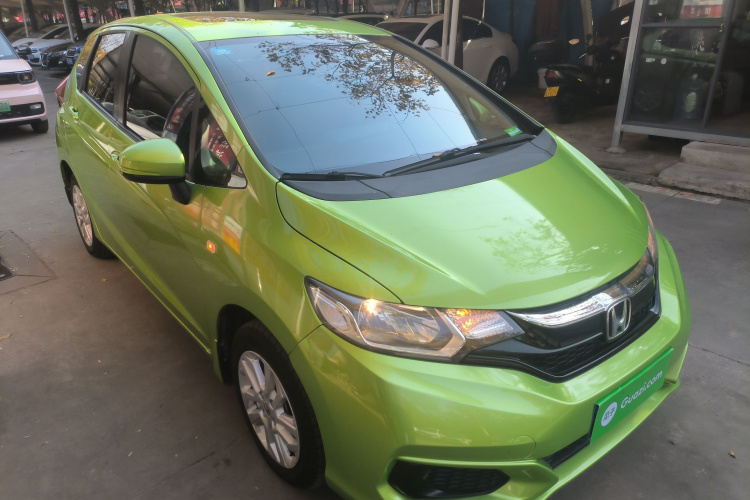 本田 飞度 2018款 1.5L CVT舒适天窗版车身外观3