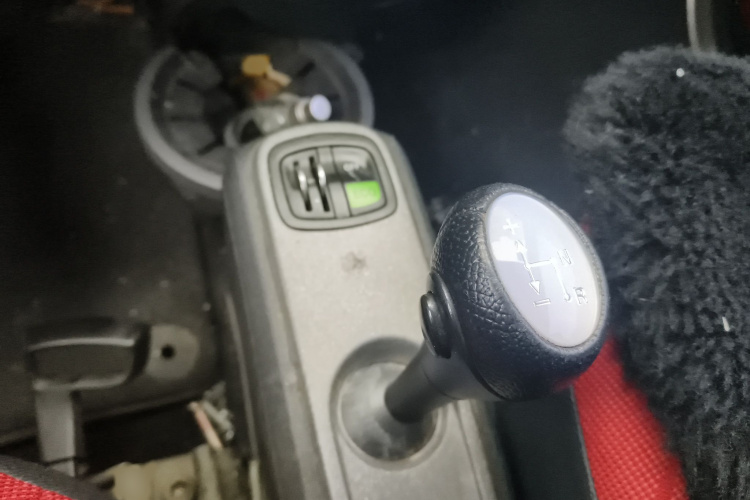 smart fortwo 2011款 1.0 MHD 硬顶激情版局部细节18