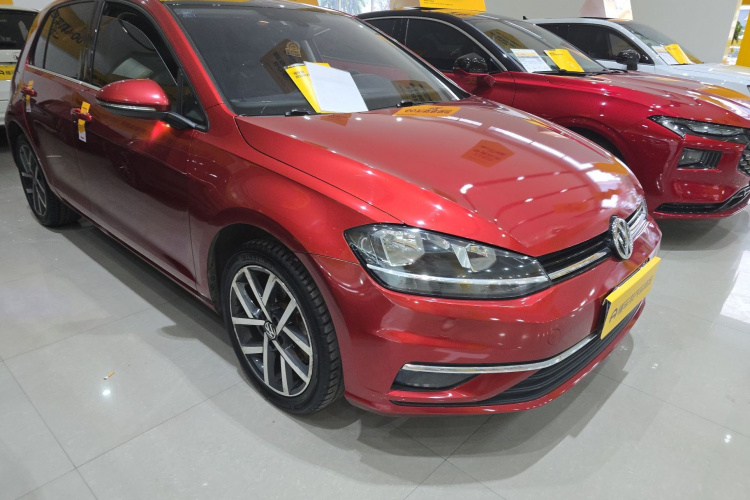 大众 高尔夫 2018款  230TSI 自动豪华型车身外观3