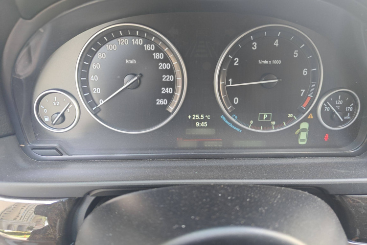 宝马5系 2014款 525Li 领先型局部细节14