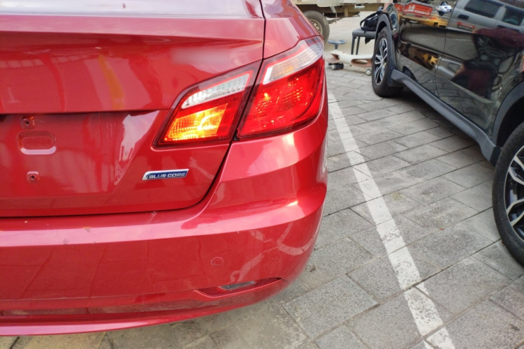 长安 逸动 2015款 1.6L 自动豪华型车身外观6006