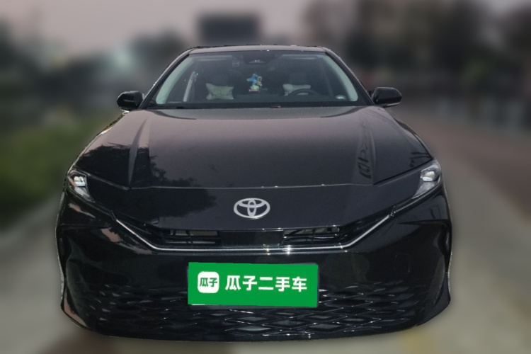 丰田 凯美瑞 2024款 双擎 2.0HE 精英版车身外观2