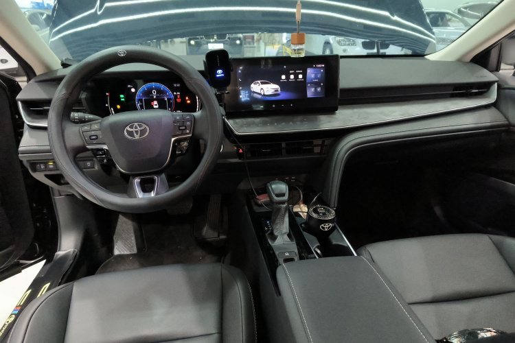 丰田 凯美瑞 2024款 2.0E 精英版中控内饰7002