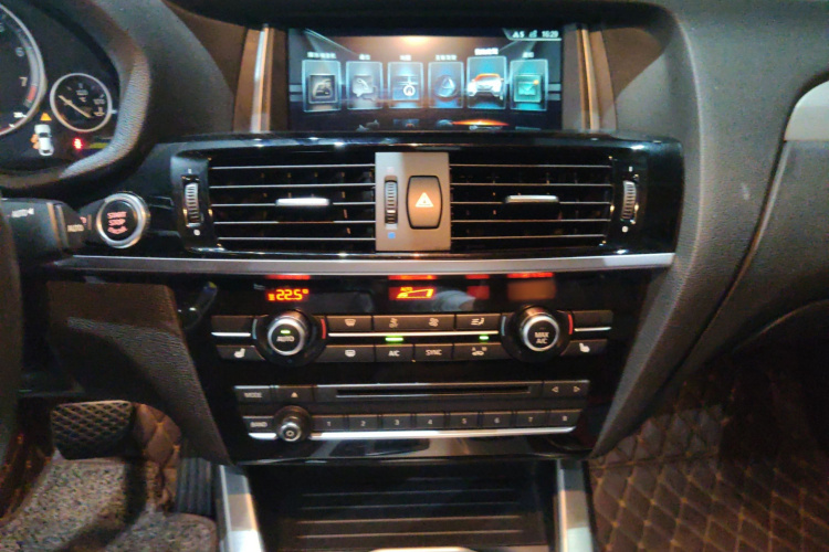 宝马X4 2016款 xDrive20i M运动型局部细节16