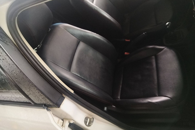 大众 Polo 2016款 1.4L 手动风尚型局部细节41