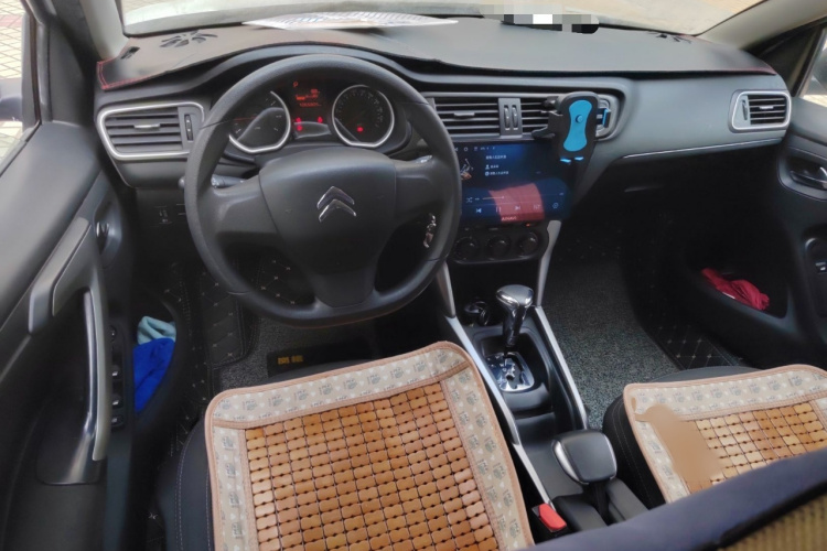 雪铁龙C3-XR 2017款 1.6L 自动时尚型中控内饰7002