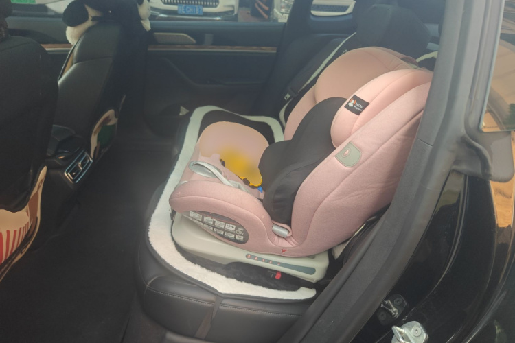 哪吒汽车 哪吒S 2023款 纯电 520km 后驱版中控内饰21