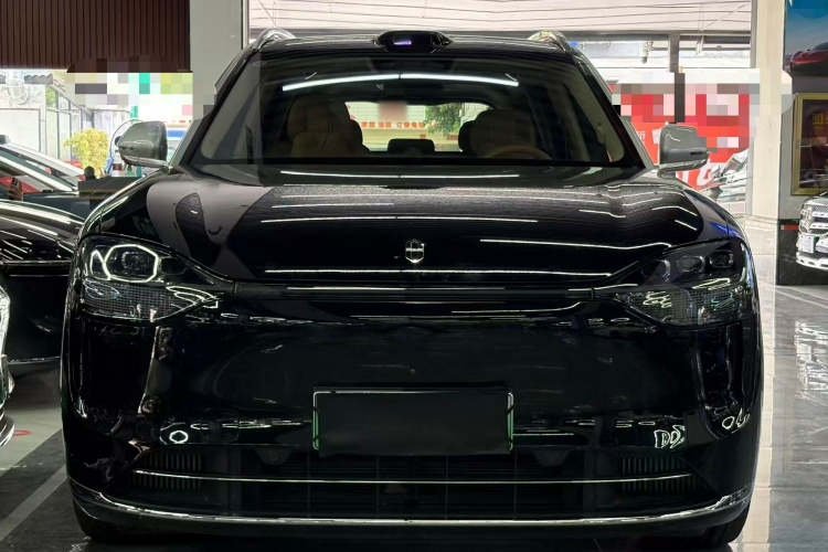 鸿蒙智行 问界M9 2024款 增程 Ultra版 52kWh 5座版车身外观6004