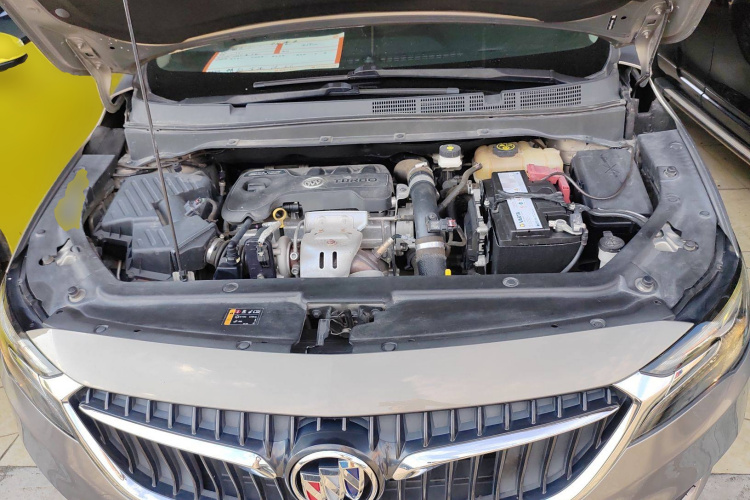 别克GL6 2019款 18T 6座互联豪华型 国V机舱底盘24