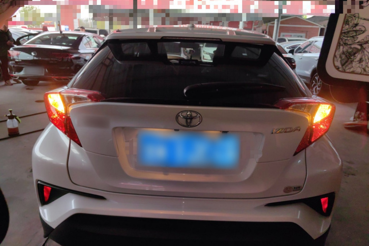 丰田 奕泽IZOA 2021款 2.0L 奕享版车身外观6