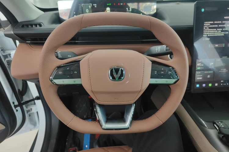 长安 逸动 2024款 1.5T GDI自动 旗舰型中控内饰13