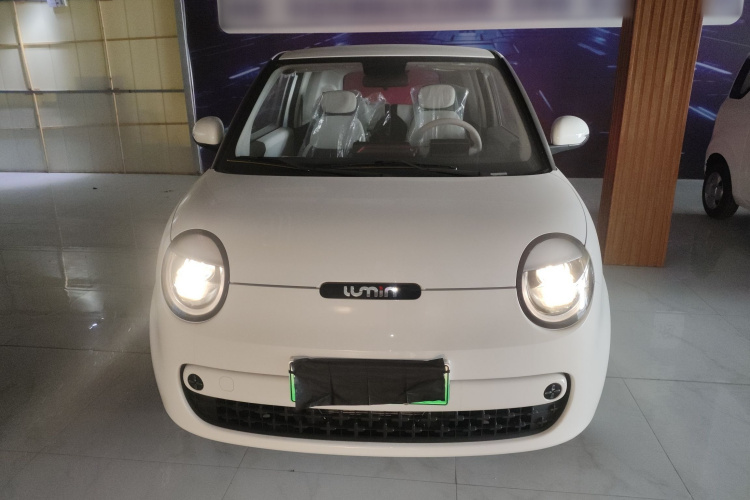 长安启源 长安Lumin 2026款 宝藏版 301km 臻爱米 宁德车身外观2