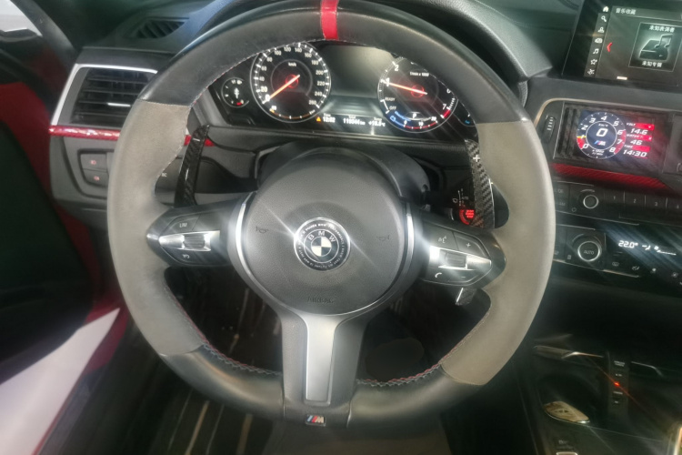 宝马3系 2018款 320i M运动曜夜版中控内饰13