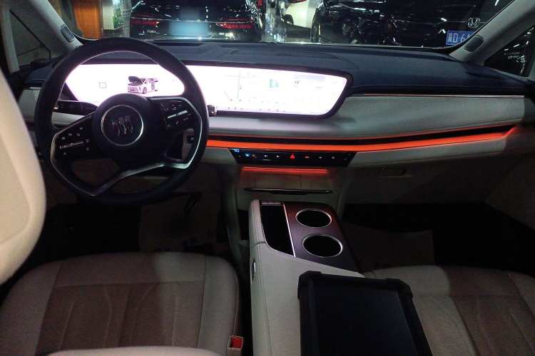 别克GL8新能源 2024款 陆尊 奢享版 6座中控内饰12