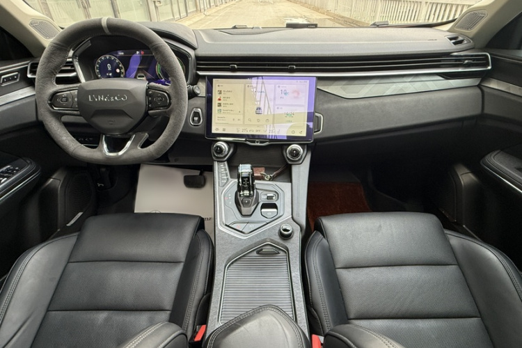 领克01 2021款 2.0TD 两驱型Pro中控内饰7002