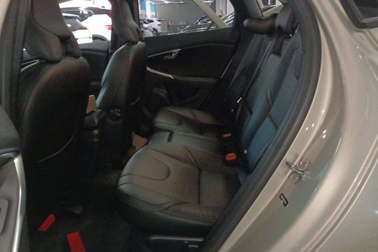 沃尔沃V40 2018款 T3 智逸版中控内饰21