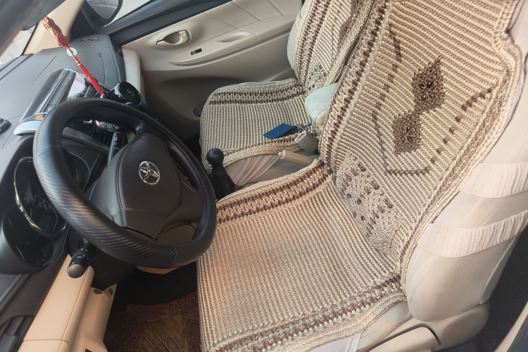 丰田 威驰 2014款 1.3L 手动型尚版中控内饰19