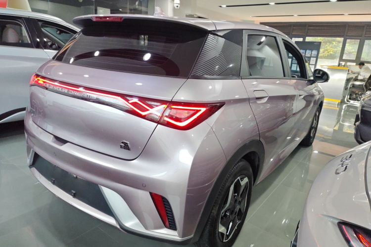 比亚迪 海豚 2021款 405km 时尚版车身外观7