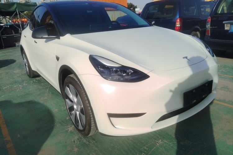 特斯拉 Model Y 2022款 改款 后轮驱动版车身外观3