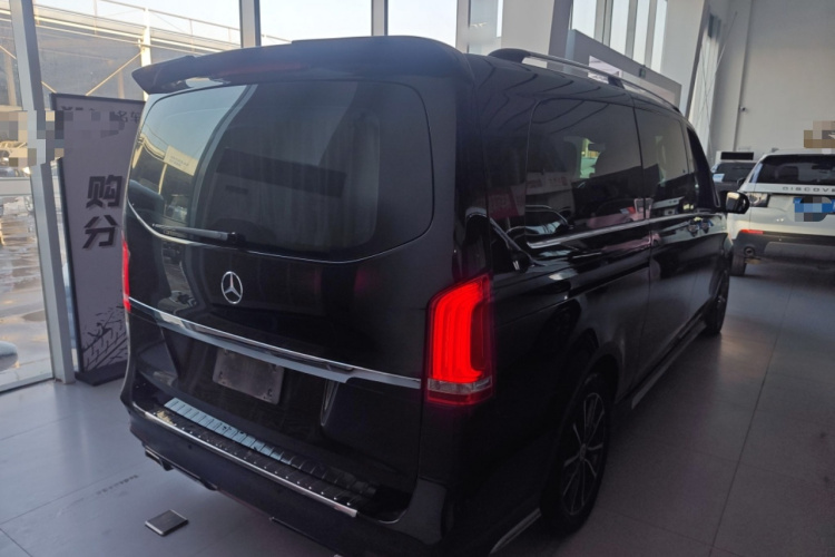 奔驰 威霆 2018款 2.0T 商务版 国VI车身外观6005