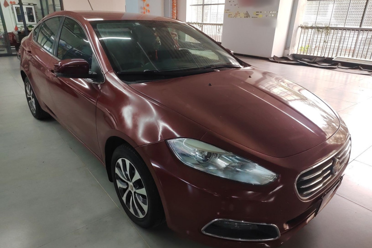 菲亚特 菲翔 2015款 1.4T 自动悦享版车身外观3