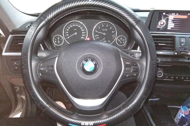 宝马3系 2017款 318Li 时尚型局部细节13