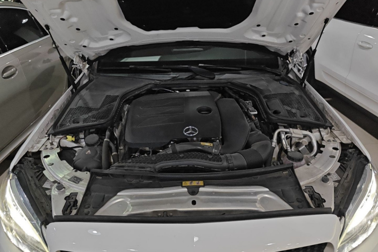 奔驰C级 2021款 C 260 星耀臻藏版机舱底盘24