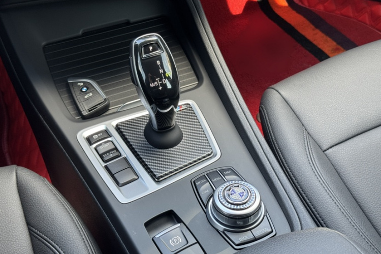 宝马1系 2021款 改款 120i M运动版局部细节18