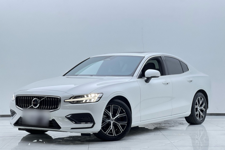 沃尔沃S60 2025款 B4 智逸豪华版车身外观1