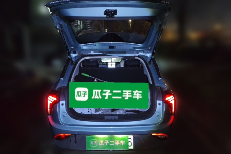 哪吒汽车 哪吒V 2021款 长续航娱乐版中控内饰23