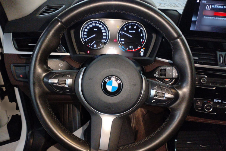 宝马X1 2021款 sDrive20Li 尊享型中控内饰13