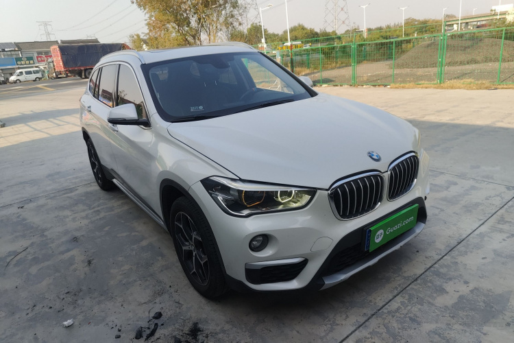 宝马X1 2018款 sDrive18Li 尊享型车身外观3