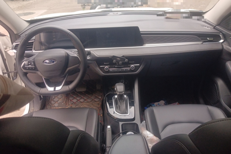 福特 福睿斯 2021款 1.5L 自动钻石版中控内饰12