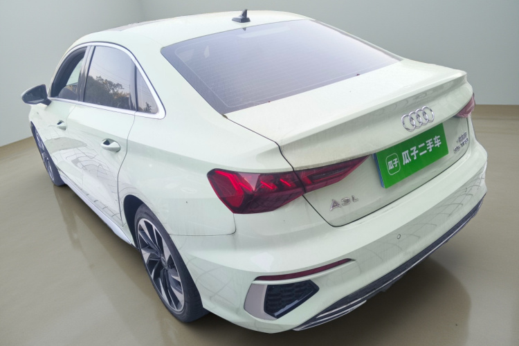 奥迪A3 2022款 A3L Limousine 35 TFSI 时尚运动型车身外观5