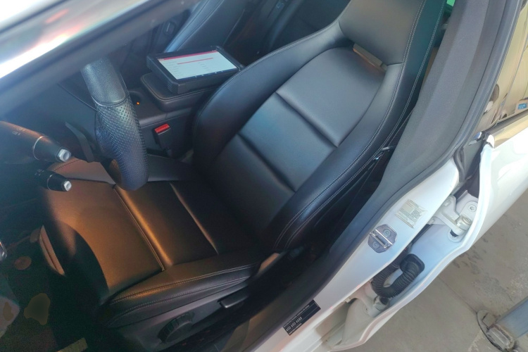 奔驰CLA 2019款 CLA 200 动感型中控内饰19