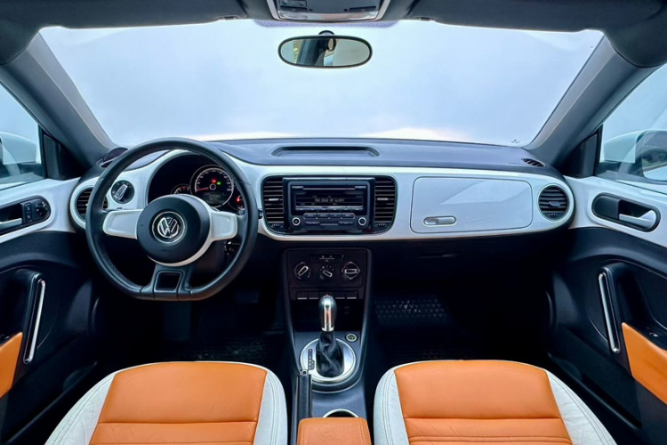 大众 甲壳虫 2014款 1.4TSI 时尚型中控内饰7006