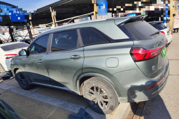 蓝电E5 2023款 1.5L DE-i 100KM畅享型 7座车身外观4