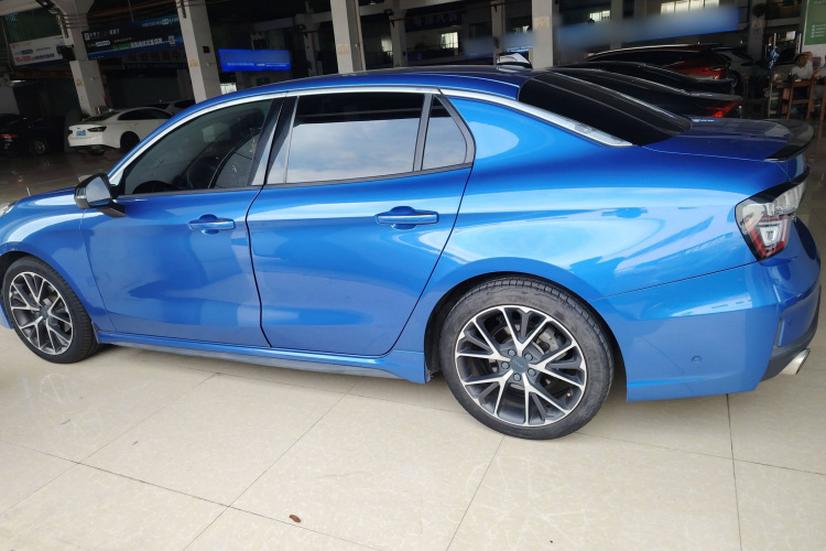 领克03 2019款 2.0TD 自动劲Pro版车身外观4