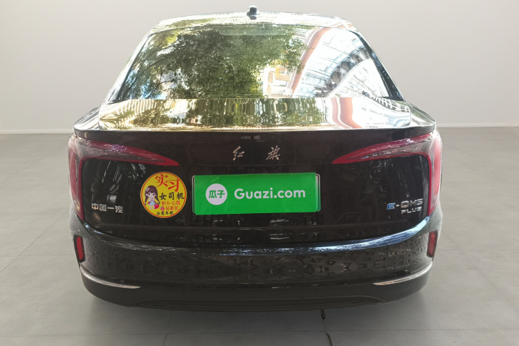 红旗E-QM5 2023款 620km PLUS车身外观6