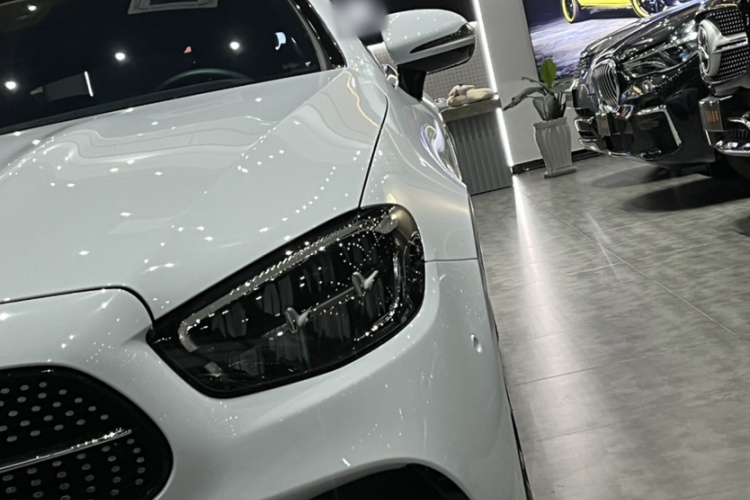 奔驰E级(进口) 2023款 E 260 轿跑车车身外观6004