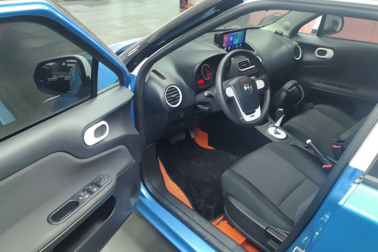 名爵3 2016款 1.3L AMT舒适版中控内饰20