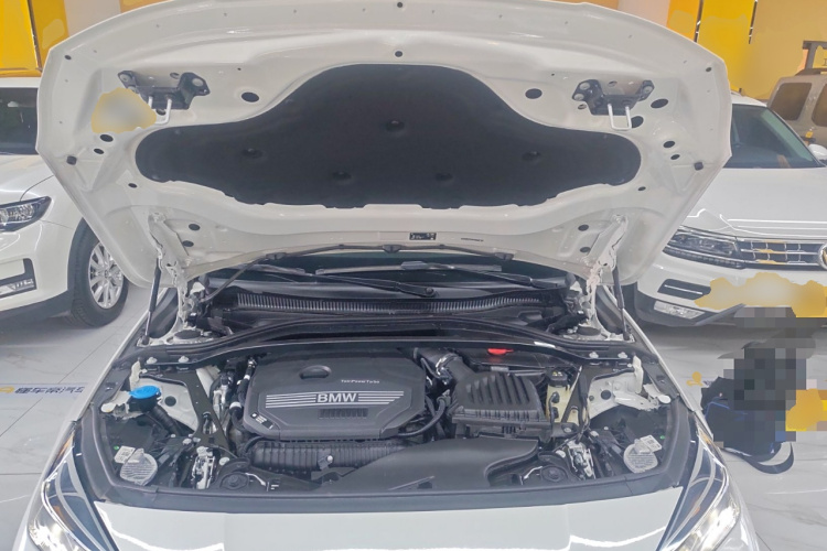 宝马2系(进口) 2023款 225i 四门轿跑车 M运动套装机舱底盘24