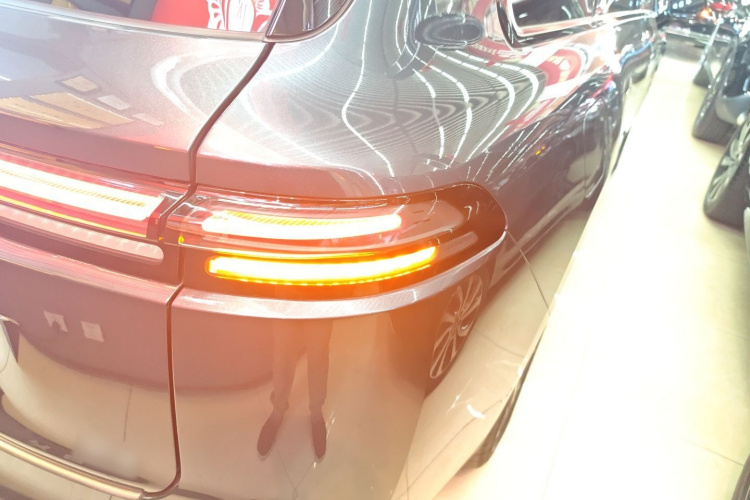 零跑汽车 零跑C16 2024款 增程 200尊享版车身外观9