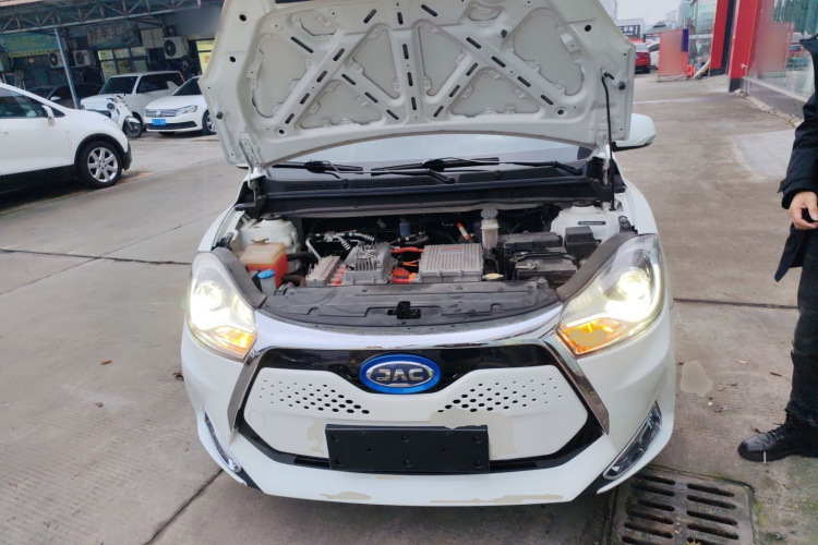 江汽集团 江淮iEV7 2019款 iEV7L 豪华智能型机舱底盘24