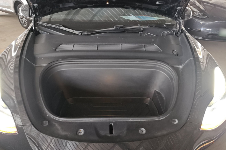 特斯拉 Model Y 2021款 标准续航后驱版局部细节24